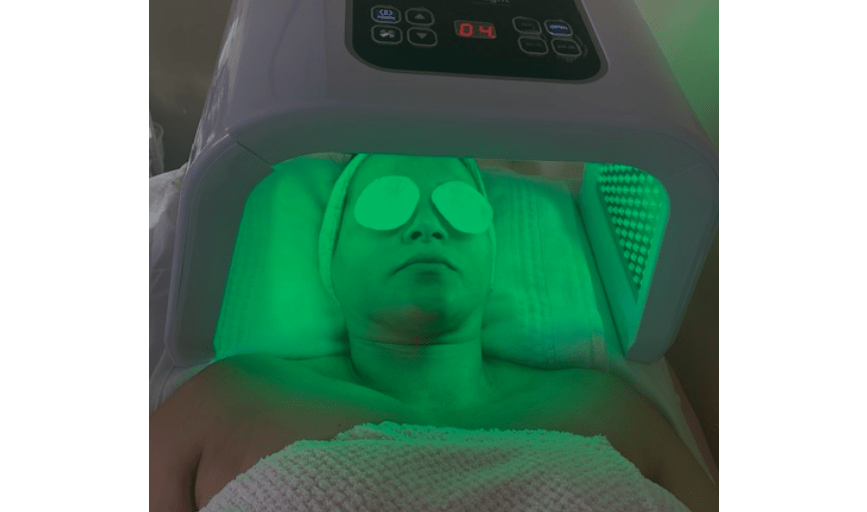 <p style="font-family: 'Poppins', sans-serif; font-weight: 700; font-size:24px;">ANTI-AGING FACIALS</p>